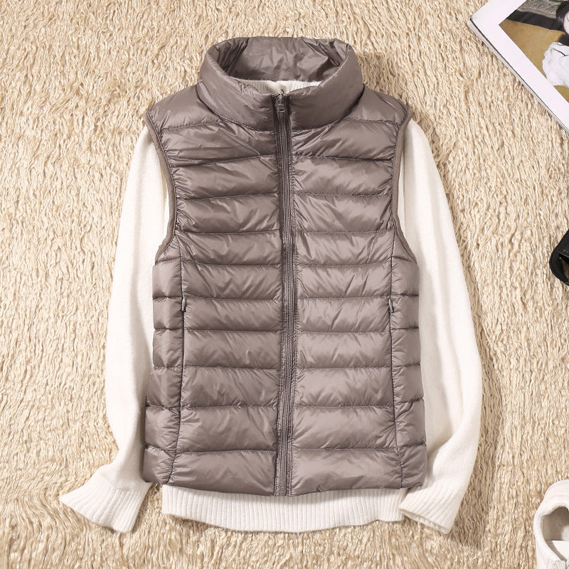 Quelora - Lightweight Pleated Feather Vest for an Elegant Style