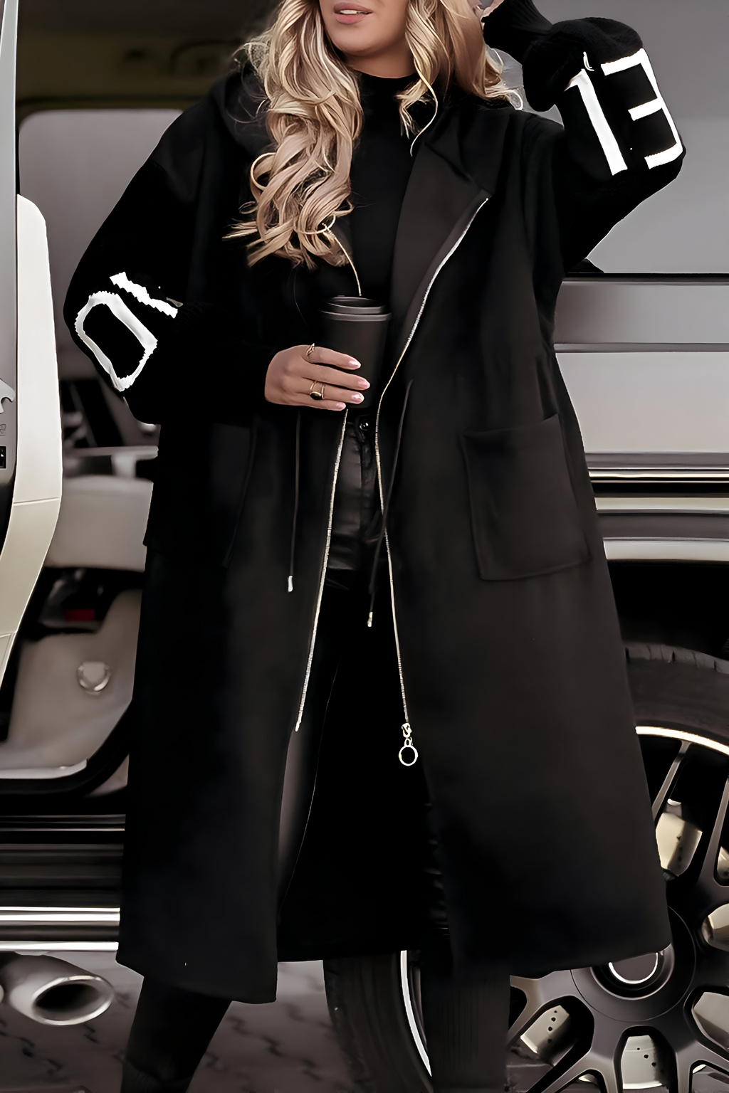 Anaïs - Women's jacket with knitted sleeves and hood