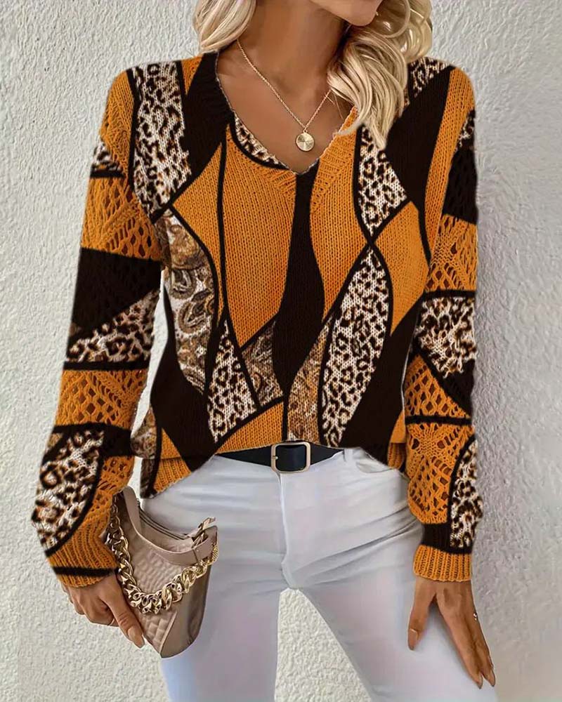 Gwenavine - Leopard Print V-Neck Sweater with Holes