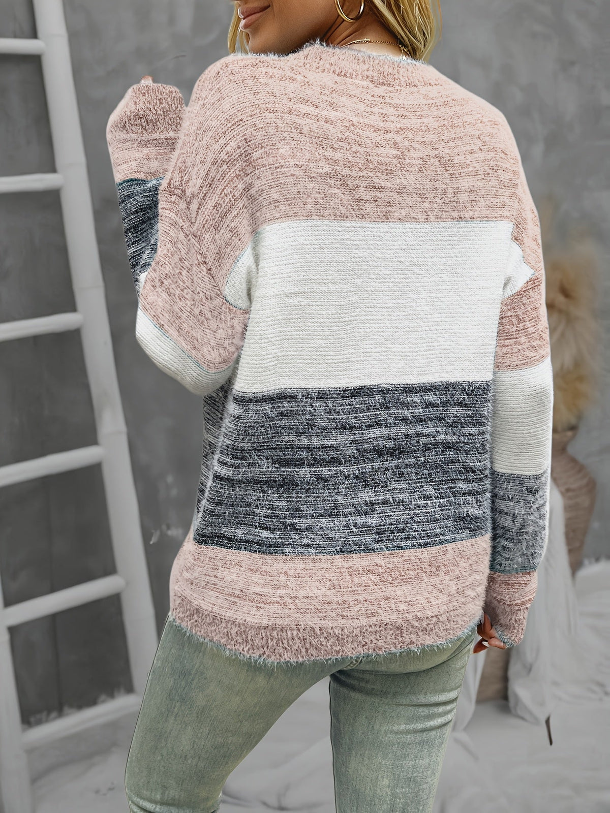 Lorraine - Women's plus size color block sweater
