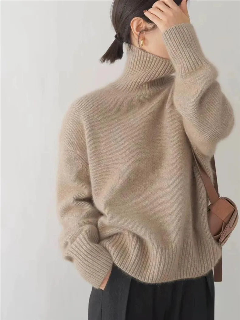 Karine - Comfortable and soft knitted turtleneck sweater