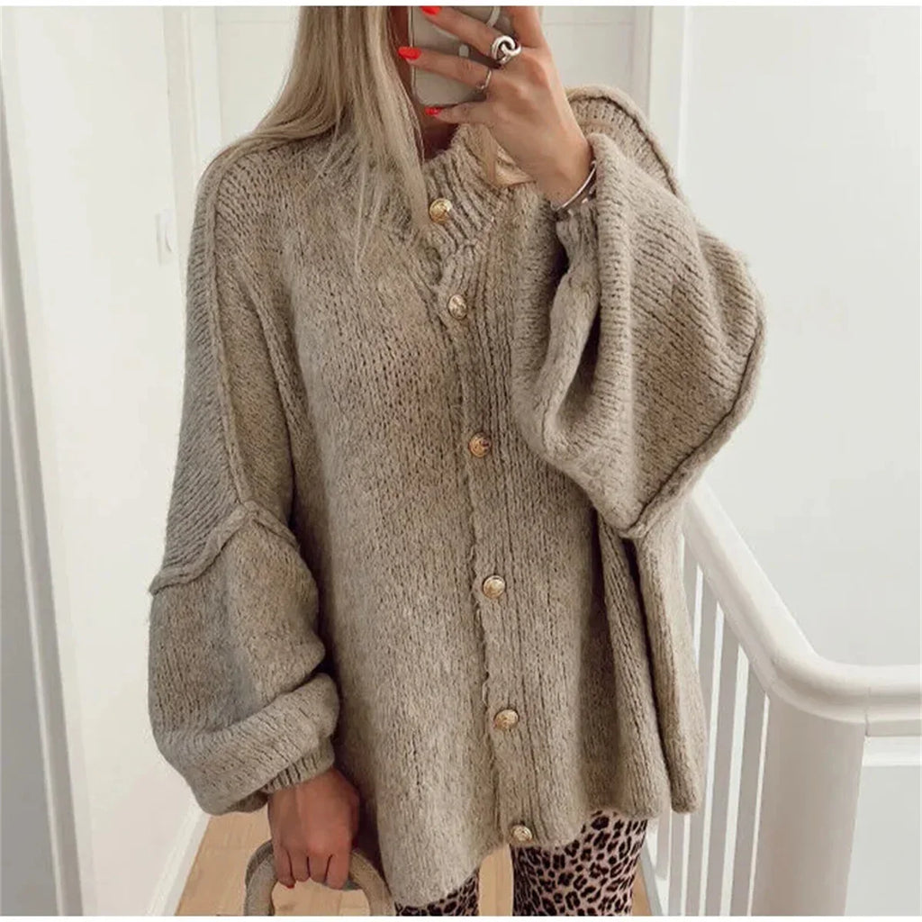 Lili - Loose Sweater with Metallic Buttons