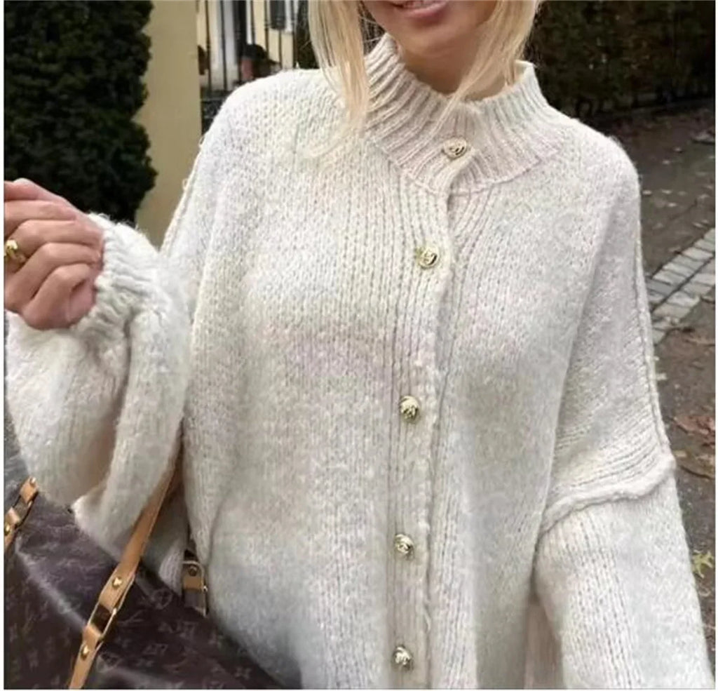 Lili - Loose Sweater with Metallic Buttons