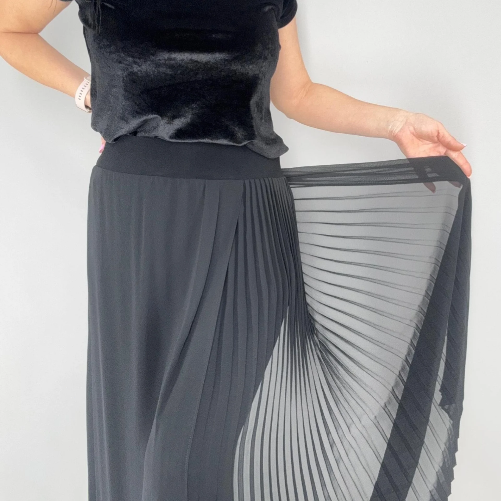 Helissavine - Panty-Style Trousers with Transparent Layers and Pleats